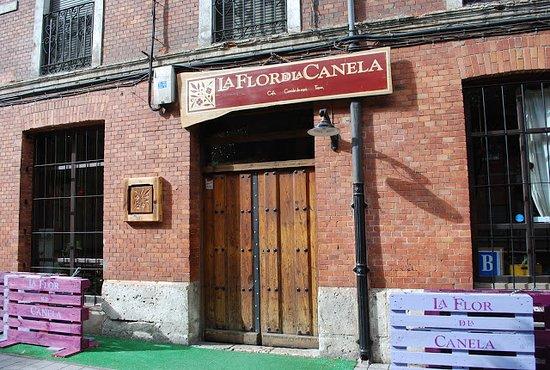 La Flor de la Canela